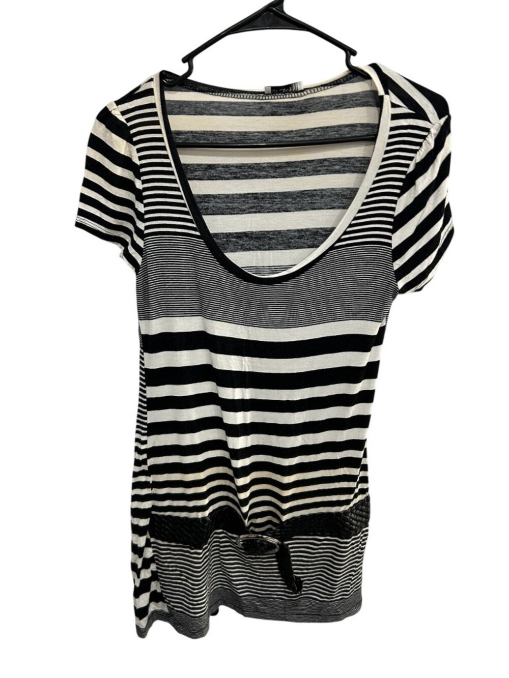 Body Central Small Black White Striped Scoop Neck Short-Sleeve Belted Tunic Top